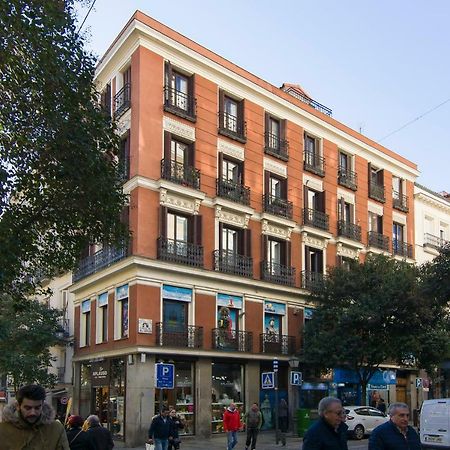 Sol Luxury Suites Madrid Kültér fotó