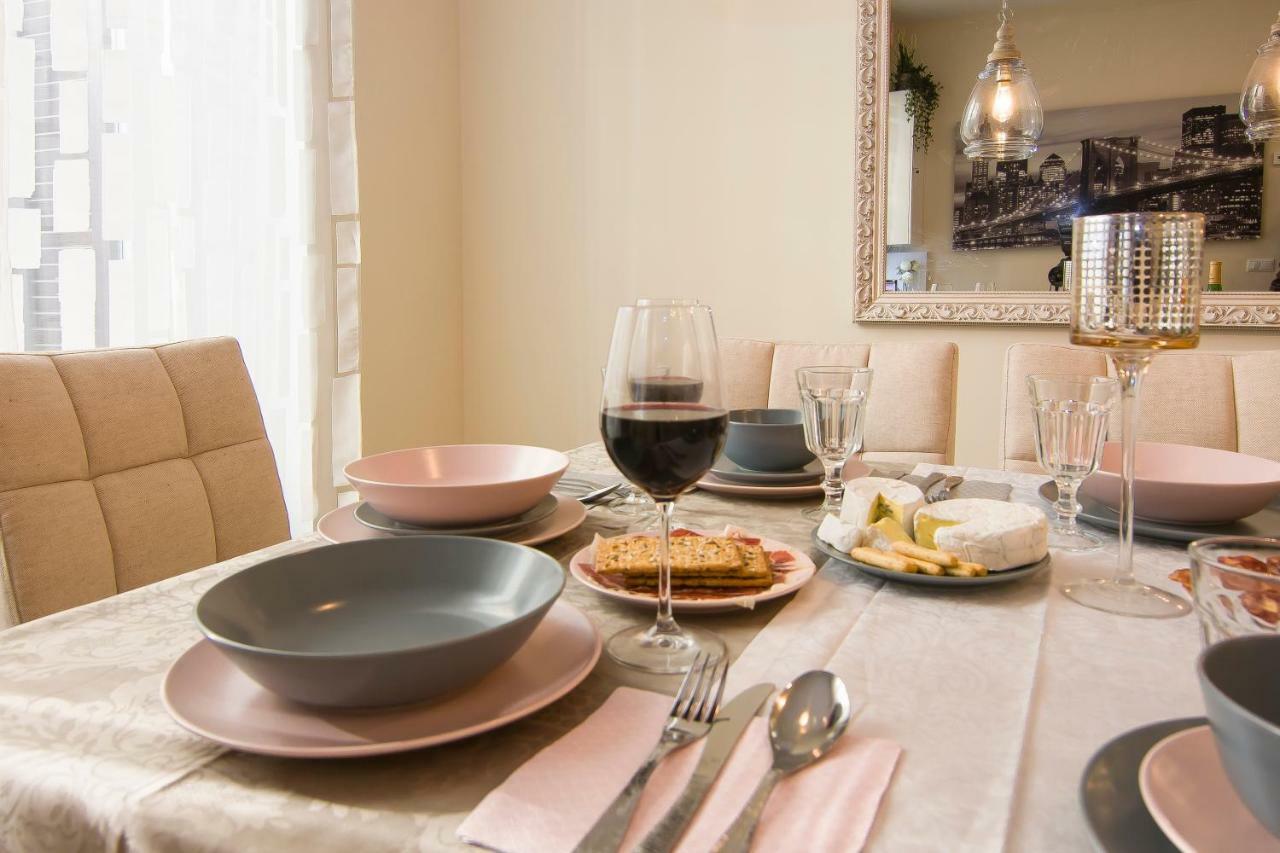 Sol Luxury Suites Madrid Kültér fotó