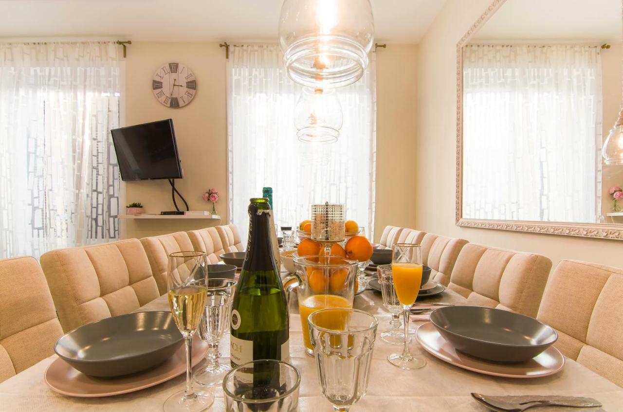 Sol Luxury Suites Madrid Kültér fotó