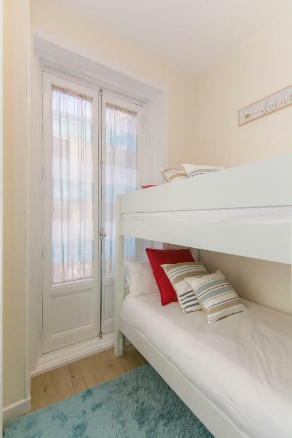 Sol Luxury Suites Madrid Kültér fotó