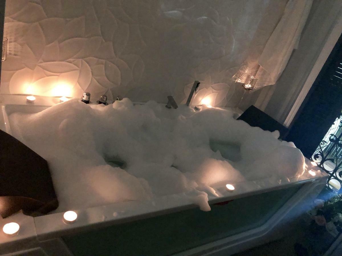Sol Luxury Suites Madrid Kültér fotó