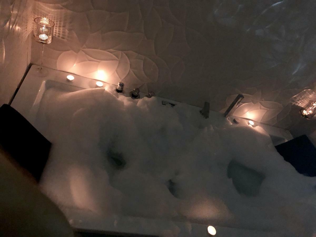 Sol Luxury Suites Madrid Kültér fotó