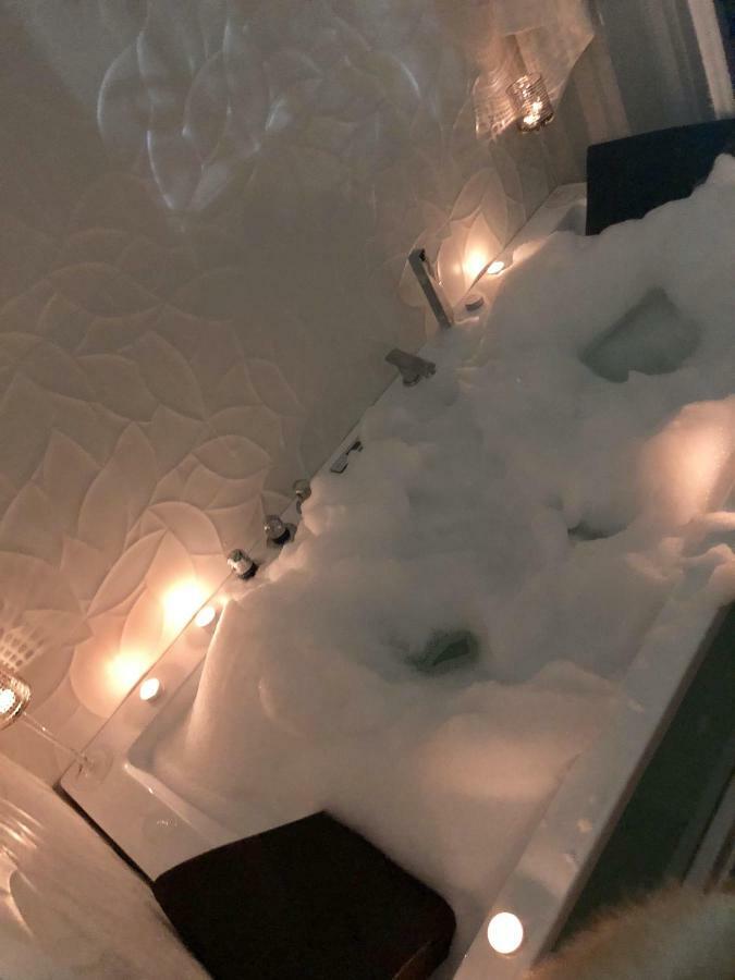 Sol Luxury Suites Madrid Kültér fotó